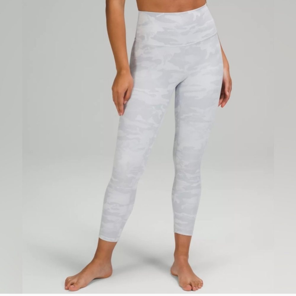 Lululemon Wunder Under High Rise Tight 25" Inseam Women's 8 Incognito Camo White